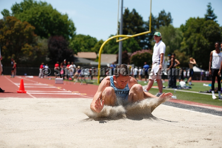2014NCSTriValley-204.JPG - 2014 North Coast Section Tri-Valley Championships, May 24, Amador Valley High School.